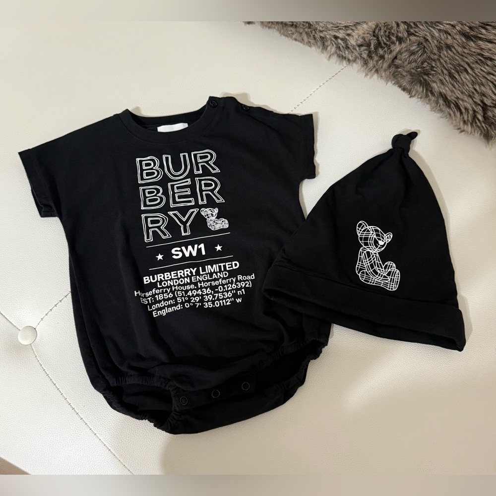 Burberry Black Graphic bodysuit and hat for baby 18 months